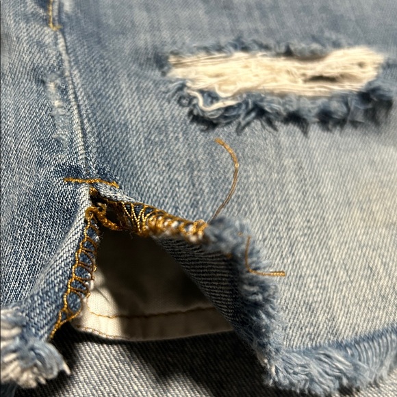 Levi’s women’s denim shorts - Picture 11 of 11